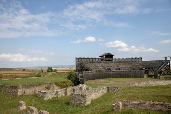 How to plan a guided tour of historic Roman ruins in Wales?